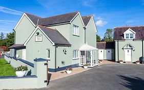 Cross Villa Accommodation Templeton (pembrokeshire) 3* United Kingdom